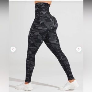 Off The Grid Buffbunny Black Camo